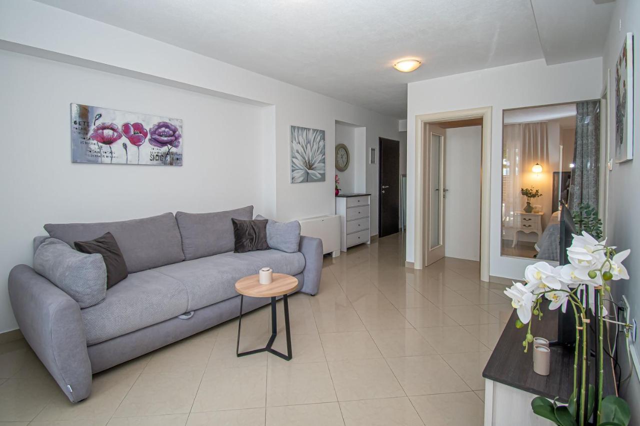 Beachfront Apartments Gabine Kaštela المظهر الخارجي الصورة