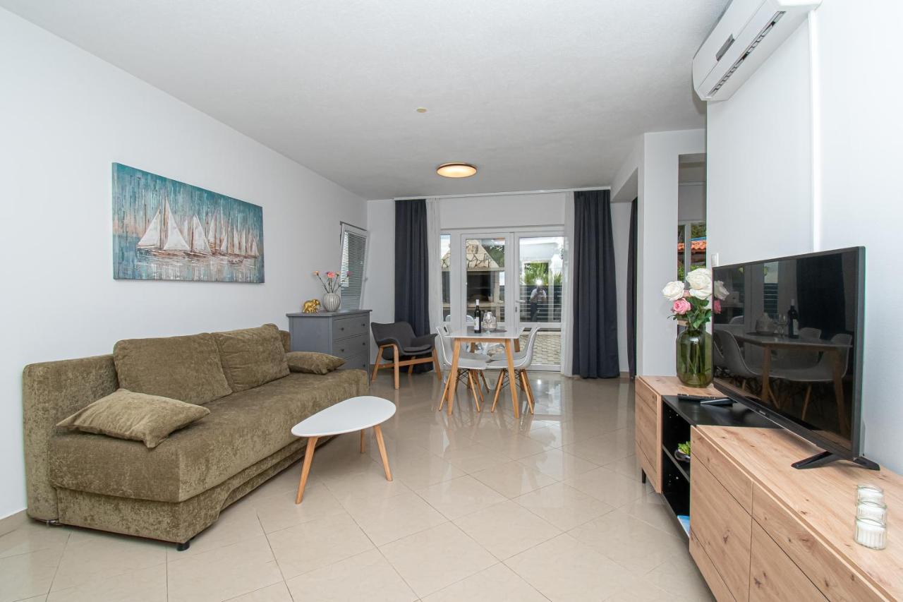 Beachfront Apartments Gabine Kaštela المظهر الخارجي الصورة