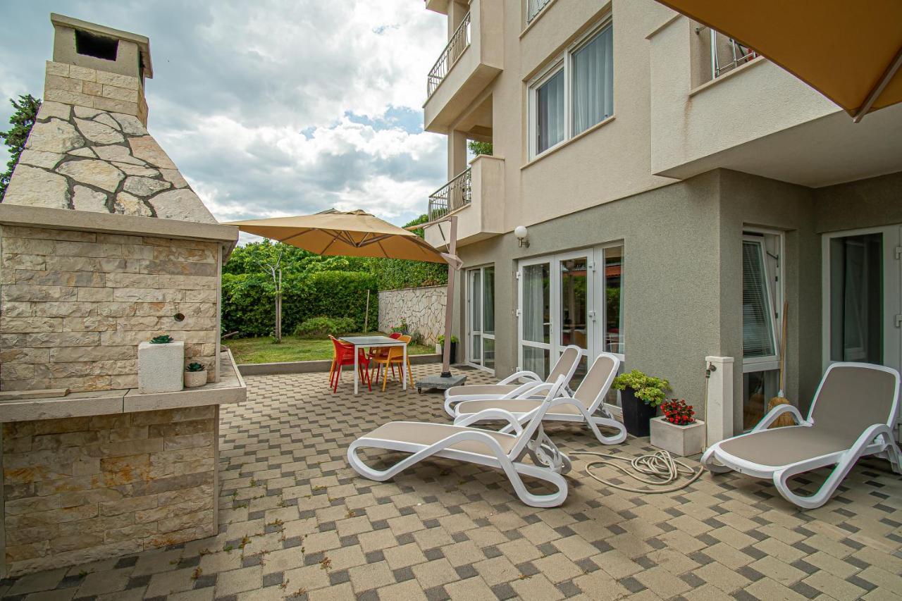 Beachfront Apartments Gabine Kaštela المظهر الخارجي الصورة