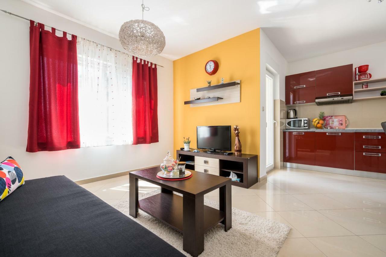 Beachfront Apartments Gabine Kaštela المظهر الخارجي الصورة